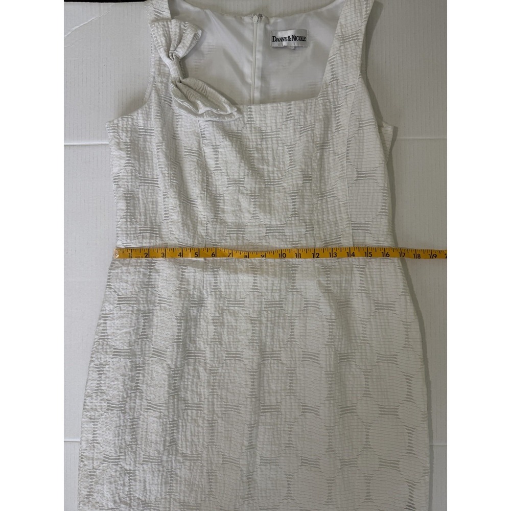 Danny & Nicole Women's White Sleeveless Lined Mini Dress Size 12 - Picture 8 of 10